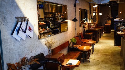 하프웨이 커피 (Halfway Coffee 셩완점)