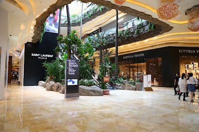 런더너 쇼핑몰 (Shoppes at Londoner)