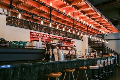 커먼맨 커피 로스터스 (Common Man Coffee Roasters)